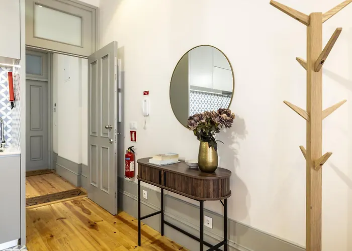 741 By D&s * Порту